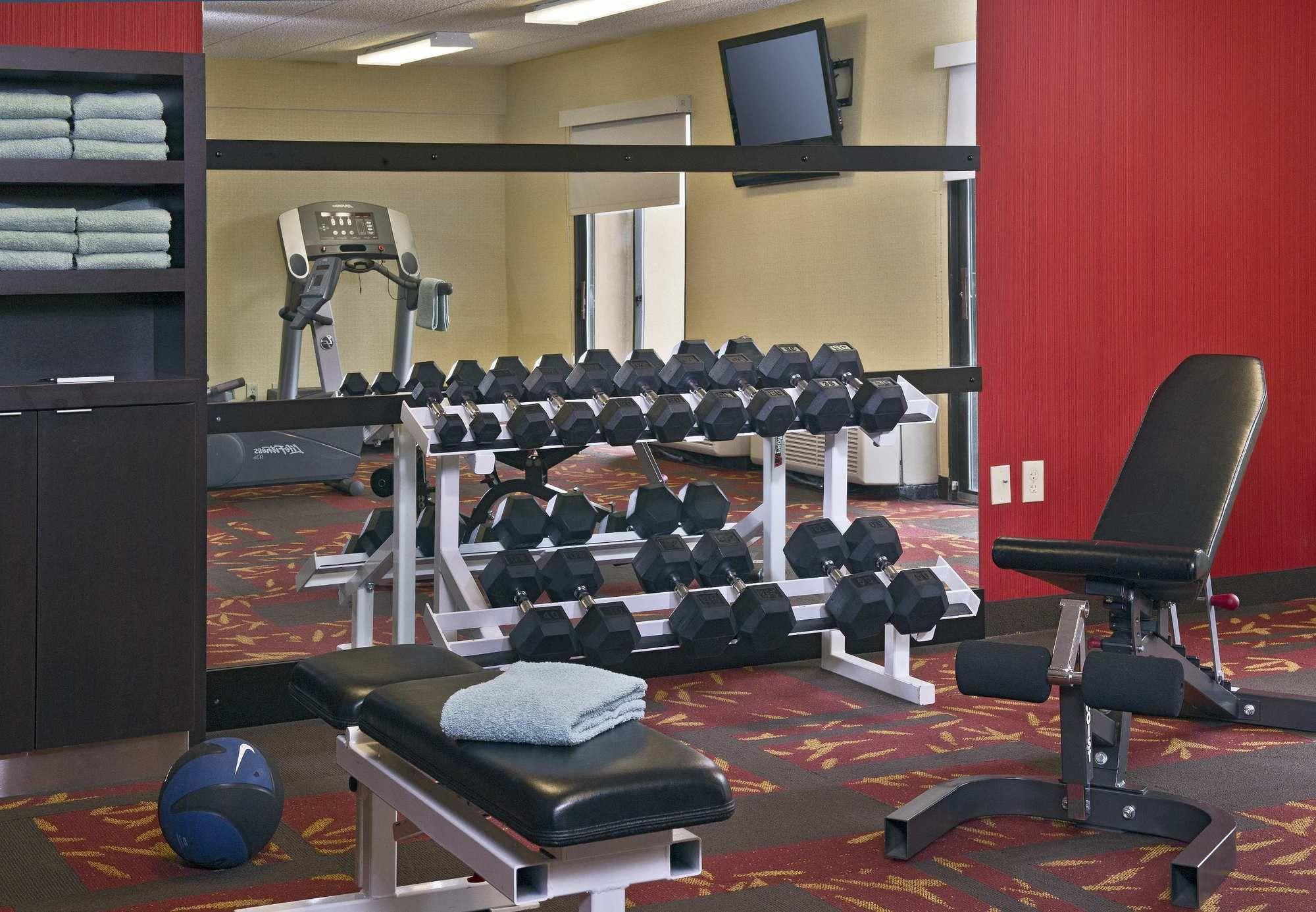 Courtyard By Marriott New Carrollton Landover Exterior photo